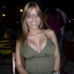 Grosse chienne de Oberhausbergen qui adore la dilatation extrême Grosse chienne de Oberhausbergen qui adore la dilatation extrême