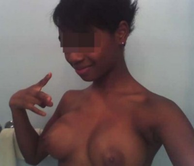 Cochonne désirant pomper une queue bien large sur Strasbourg Cochonne désirant pomper une queue bien large sur Strasbourg