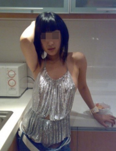 Un mec chaud tenté par une grosse gâterie ?