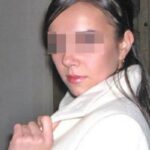 Bourgeoise cochonne appr&eacute;ciant baiser