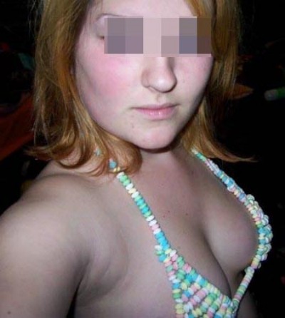 Un jeune arabe chaud pour une baise anale ? Un jeune arabe chaud pour une baise anale ?