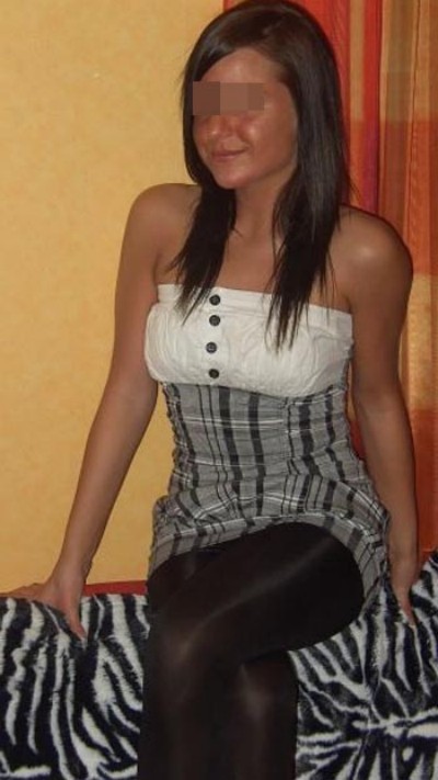 Femme affamée de queues qui voudrait de grosses queues à sucer à Strasbourg Femme affamée de queues qui voudrait de grosses queues à sucer à Strasbourg