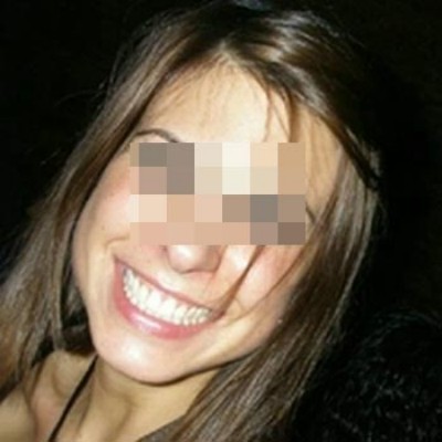 Fille plutôt mignonne à Strasbourg qui aime la pénétration anale